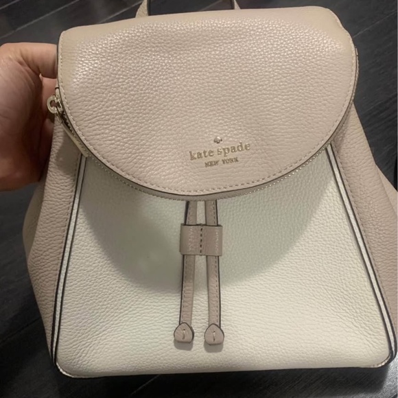 Kate Spade small bag pack - Picture 1 of 4